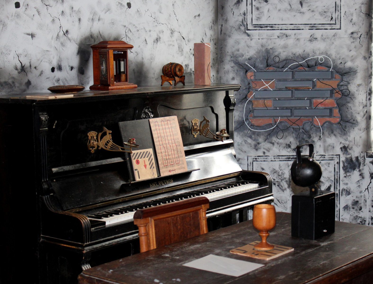 11 escape rooms in 1 place